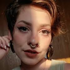 Stream Eva Elizabeth 1 music