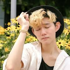 Sarah Hou (@shoudraws)