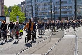 Uber 200 Radfahrer Protestieren Am 1 Mai Gegen Npd Demo Rostock Heute
