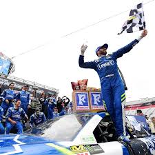 Jimmie johnson matched cale yarborough's win total sunday at dover. Nascar Bristol Motor Speedway Results Jimmie Johnson Wins Food City 500 Sbnation Com
