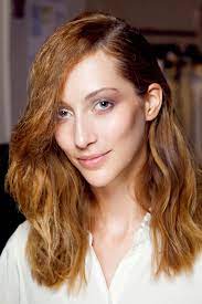 Applying a hair styling product is a given for fighting frizz—it prevents hair from puffing up and provides a protective layer between your hair and the humid environment that leads to frizz. How To Style Hair Without Heat In The Summer Stylecaster