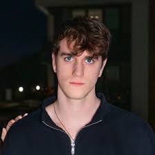 Kenny Bender (@imkennybender)