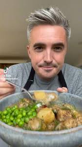 Clara Faust (FaustClara)