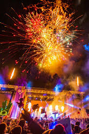 Snowglobe S New Year S Eve Spectacle Music Festival Instagram Snowglobes