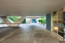 Bei wohnungsboerse.net finden sie eine große auswahl an häusern zur miete von privat & makler. Oscar Niemeyer Apartment Building In Berlin Captured By Pedro Vannucchi