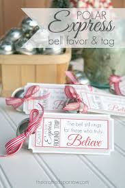 Having guests over for a dinner party doesn't mean complicated decorating schemes or difficult foods to prepare. 30 Festive Diy Holiday Party Favors