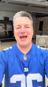 today i’m interviewing “chocolate bear” at 10:30! why “chocolate bear??”  where did that start??, 10:30