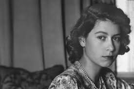 Leslie Ventresca's Instagram, Twitter & Facebook