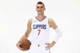 Dekker played college basketball for the wisconsin badgers.after finishing college on a championship game run in the 2015 ncaa tournament, dekker was selected by the houston rockets with the 18th overall pick in the 2015 nba draft. La Clippers 2017 2018 Player Previews Sam Dekker Clips Nation