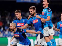 Tuan rumah memburu kemenangan demi mengamankan tiket liga champions. Napoli Vs Liverpool Report Champions League Holders Stunned In Naples The Independent The Independent