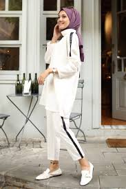 Lexi Beyaz Takim Renaissance Fashion Casual Hijab Outfit Musluman Modasi