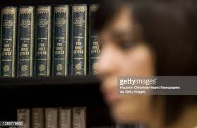 332 Yolanda James Stock Photos, High-Res Pictures, and Images