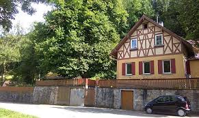 In rothenburg finden sie gemütliche unterkünfte für ihren urlaub, zum beispiel in einem romantischen fachwerkhaus oder in einem charismatischen. Haus Zum Verkauf Taubertalweg 76 91541 Rothenburg Ob Der Tauber Ansbach Kreis Mapio Net