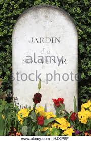 Celles des empires, de la restauration ou de la commune. Souvenir Remembrance Cimetiere Du Pere Lachaise Paris Cemetery France Europe Stock Photo Alamy