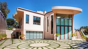 Own Rihanna S Former Pacific Palisades Pad For 14 59 Million Mansions Rihanna House La Mansions