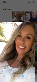 Mona Dunham's Instagram, Twitter & Facebook