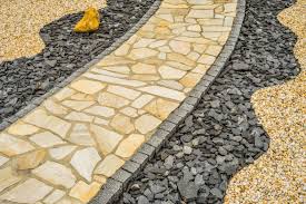 Oder reservieren sie ihre neuen platten im onlineshop und holen sie sie in ihrem hornbach markt ab. Terrassen Und Gartengestaltung Raiffeisen Baucenter