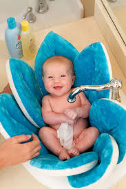 Once your baby is ready for a bath, you might use a plastic tub or the sink. Bathing A Newborn Baby Boy Www Macj Com Br