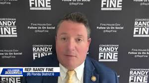 They witnessed Charlie Kirk's assassination. Now students reckon with the  grief