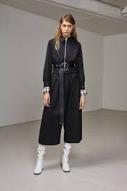Pasarelas Semanas De La Moda Desfiles Colecciones De Disenadores Vogue Espana Fashion Mcq Alexander Mcqueen Fashion Week