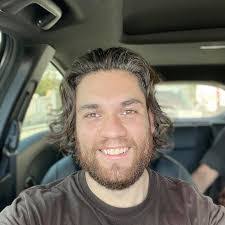 Dustin Trahan's Instagram, Twitter & Facebook