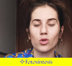 Presentamos a Mayte Gómez Molina, artista invitada en FOTOSÍNTESIS  FESTIVAL, y su experiencia audiovisual "Algunas flores solo crecen de  noche" que estará ubicada en el Parque Blas Infante., Del 28 al ...