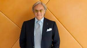 Bernard arnault is a french businessman, who has been serving as the ceo of louis vuitton since 1989. Bernard Arnault News Hintergrunde Textilwirtschaft