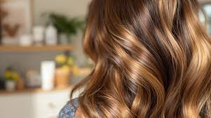 common issues with hair extensions shown in simple diagram image