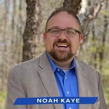 Noah Kaye's Instagram, Twitter & Facebook