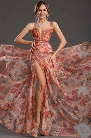Ucus Ucus Elbise Ile Ilgili Gorsel Sonucu Ball Gowns Gowns Prom Dresses