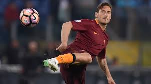 Totti spielte zuletzt bei рома (рома). Francesco Totti Confirms His Last Roma Match On Sunday The Statesman