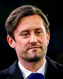 ARSÈNE WENGER SAID: "IF YOU LOVE FOOTBALL, YOU MUST LOVE TOMAS ROSICKY."👑  Tomas Rosicky in numbers 🇨🇿: Sparta Prague 🇨🇿: (1998-2001) and  (2016-2018) 📌 80 Matches played 🔥 📌 14 Goals ⚽