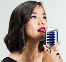 Kira Morrison's Instagram, Twitter & Facebook