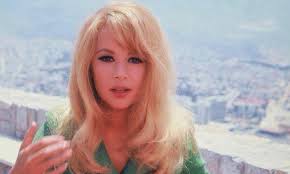 Maybe you would like to learn more about one of these? Alikh Boygioyklakh Otan Esbhse To Pio Lampro Asteri Newsbomb Eidhseis News