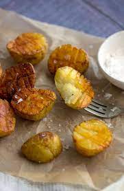 Mini Inside Out Hasselback Potatoes L Panning The Globe Recipe Hasselback Recipes Hasselback Potatoes Golden Potato Recipes