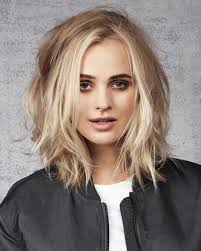 Coupe Carre Degrade Idees Pour Une Coiffure Tendance Coupe Cheveux Mi Long Carre Degrade Coiffure Cheveux Mi Long Coupes Cheveux Mi Longs Degrades
