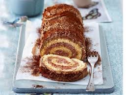 Biskuitrolle Mit Schokocreme Schokocreme Kuchen Leckere Torten Und Kuchen Und Torten