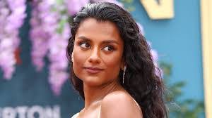 Adele Fraser's Instagram, Twitter & Facebook