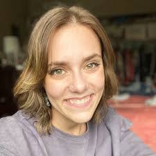 Taylor Mayes's Instagram, Twitter & Facebook