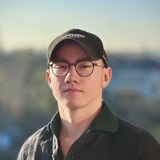 Ray Crowell (@RaylCrowell)