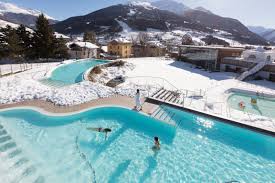 An undeniably popular travel destination, bormio offers a memorable escape with its famous sites and fine dining. Guida A Bormio 10 Idee Per Un Weekend Senza Sci