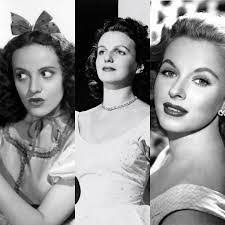 Adriana Snow's Instagram, Twitter & Facebook