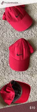 Red Nike Cap No Snap Back Great Condition Minor Discoloration On Inside Brim Nike Accessories Hats Red Nike Nike Cap Nike Accessories