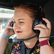 Where are my Oregon girlies that are excited for the release of Onyx Storm?  🐉🩶🖤🌩️