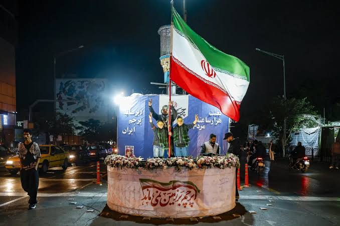 صد روز همبستگی در خیابان‌ها؛ روایتی از شکل‌گیری انسجام ملی در دل جنگ رمضان