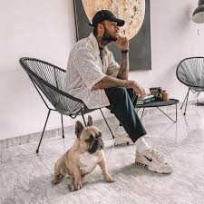 It is great for transporting those grails without damaging the og box. The Sneakers Nike Air Zoom Spiridon Cage 2 Stussy Fossil Worn By Thibault Garcia On His Account Instagram Thibaultgarcia Spotern