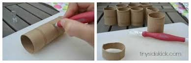 Once the block is snug, saw a 1/2″ slit into the top of the block. Easy Diy Painted Concrete Place Card Holders