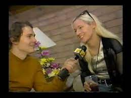 'how many people do you know who can name any other members of pearl jam besides eddie vedder?' Smashing Pumpkins Billy Interviews D Arcy Youtube