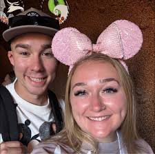 Hello! Im just wondering what is the average pay a sitter for afterschool  babysitting for ages 5-15? Weekend pay differential? Driving children to  and from practice?