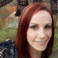 Stephanie Sprague's Instagram, Twitter & Facebook